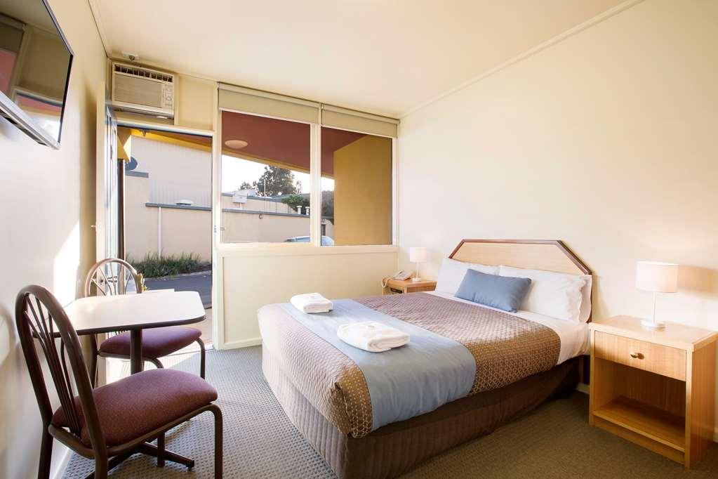 Nightcap At Monash Hotel Clayton Room photo
